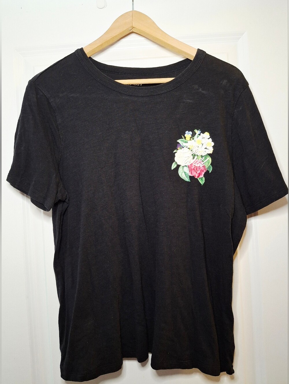 Old Navy 'Bloom Wild' Short Sleeve Tee (L)